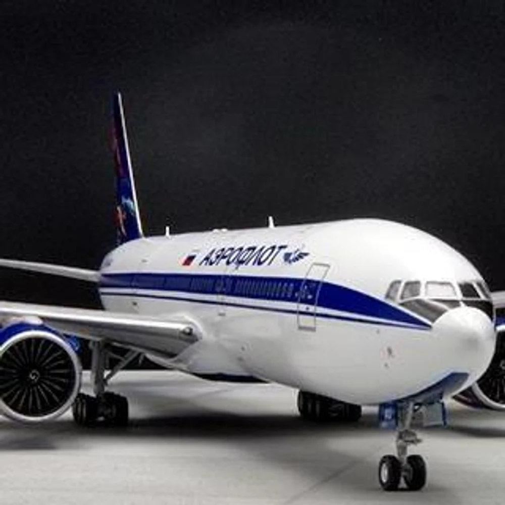 Стендовые модели-копии самолетов и техники