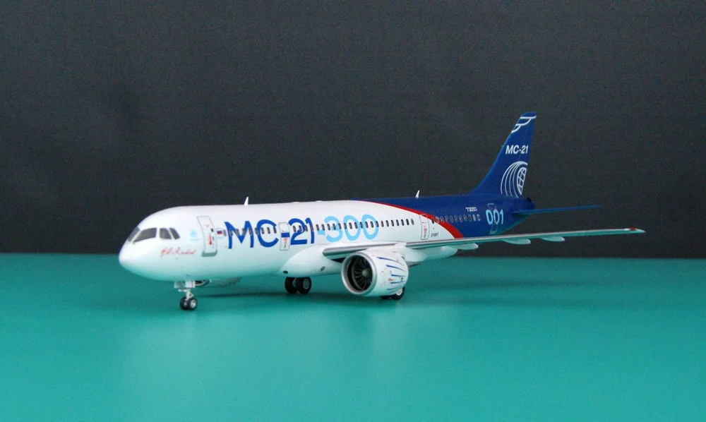 Стендовые модели-копии самолетов и техники